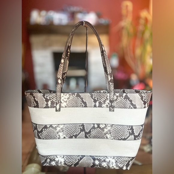 Michael Michael Kors Tasseled Snake‑Print Striped Canvas Large NWT with Pouch - Picture 6 of 12